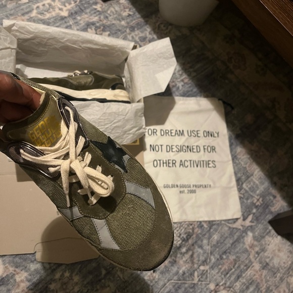 Men’s Golden Goose Dad Star Sneaker - Picture 1 of 7